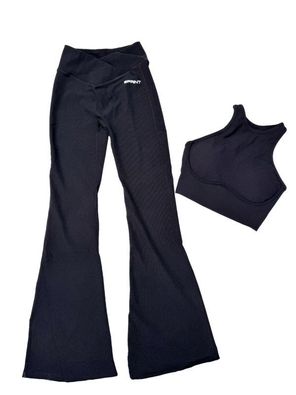 Conjunto deportivo Flare Pants