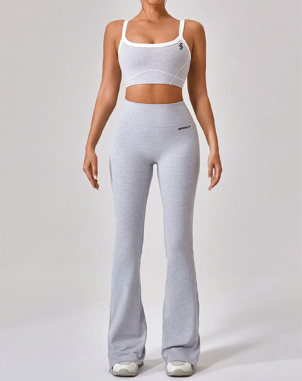 Conjunto deportivo flare pants